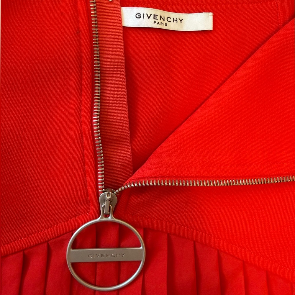 Givenchy Pleated Skirt with Zipper Detail - Picture 5 of 6